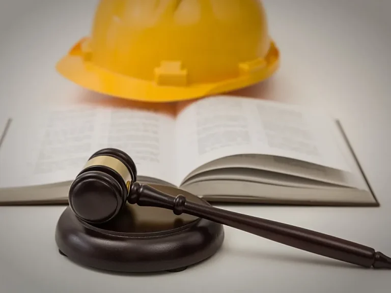 How Lawyers For Labour Law Handle Workers’ Compensation Cases